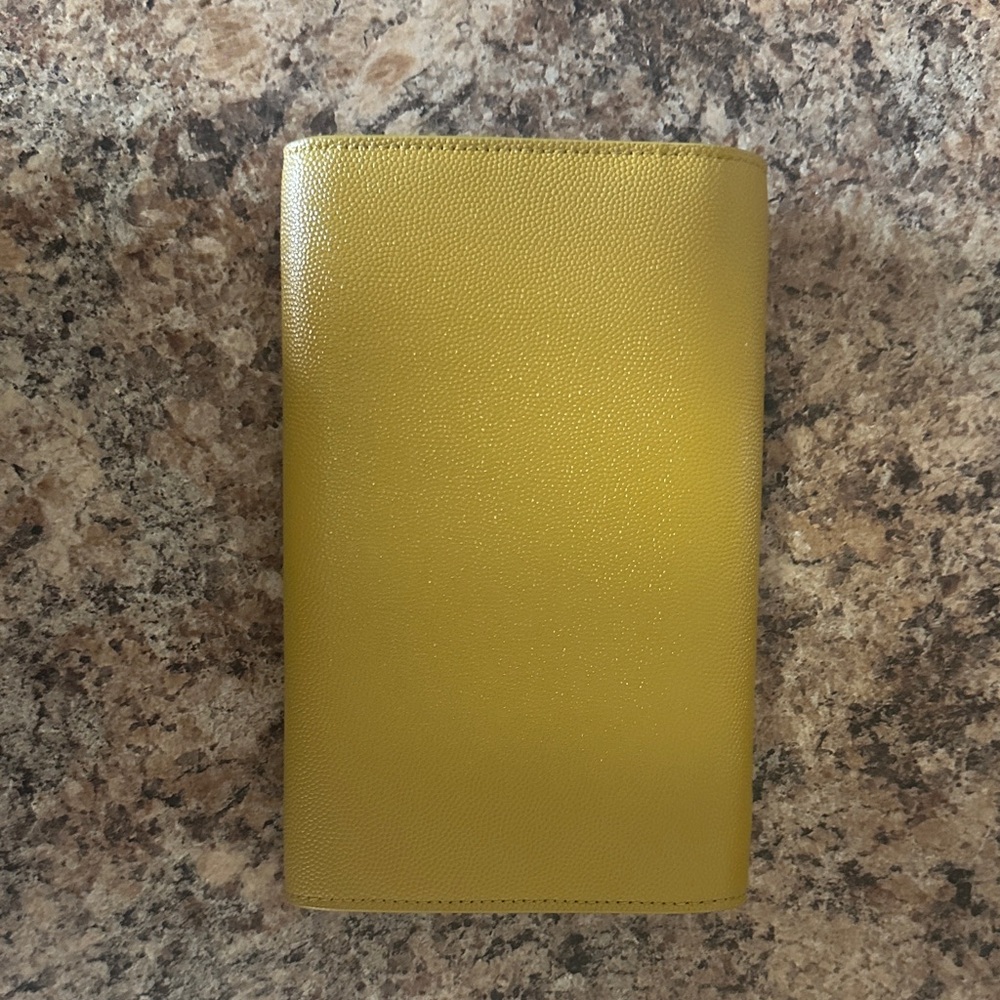 Yves Saint Laurent Olive Green Leather Envelope Clutch with Gold YSL Logo - Picture 6 of 7